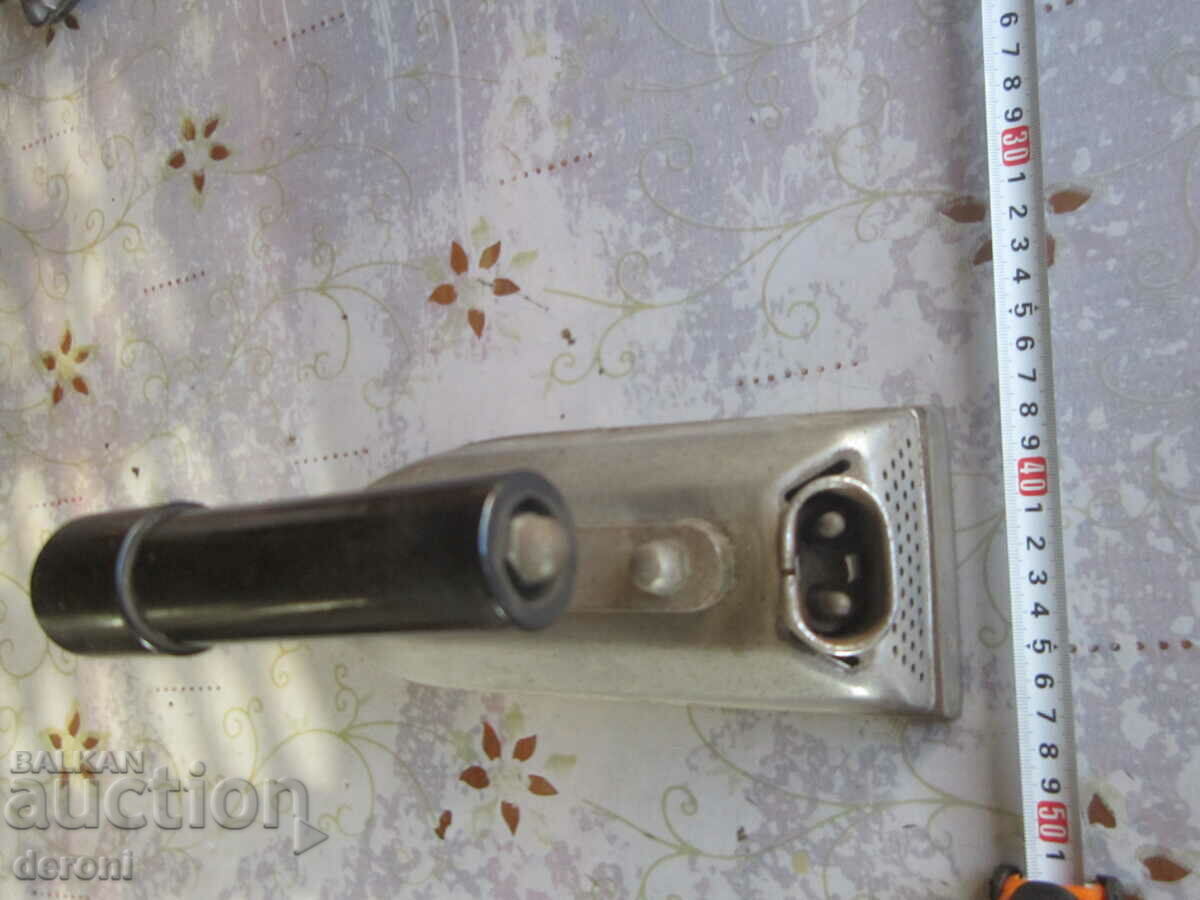 Antique electric iron with price 20.00 BGN | € 10.23 Antique electric iron with price 20.00 BGN | € 10.23