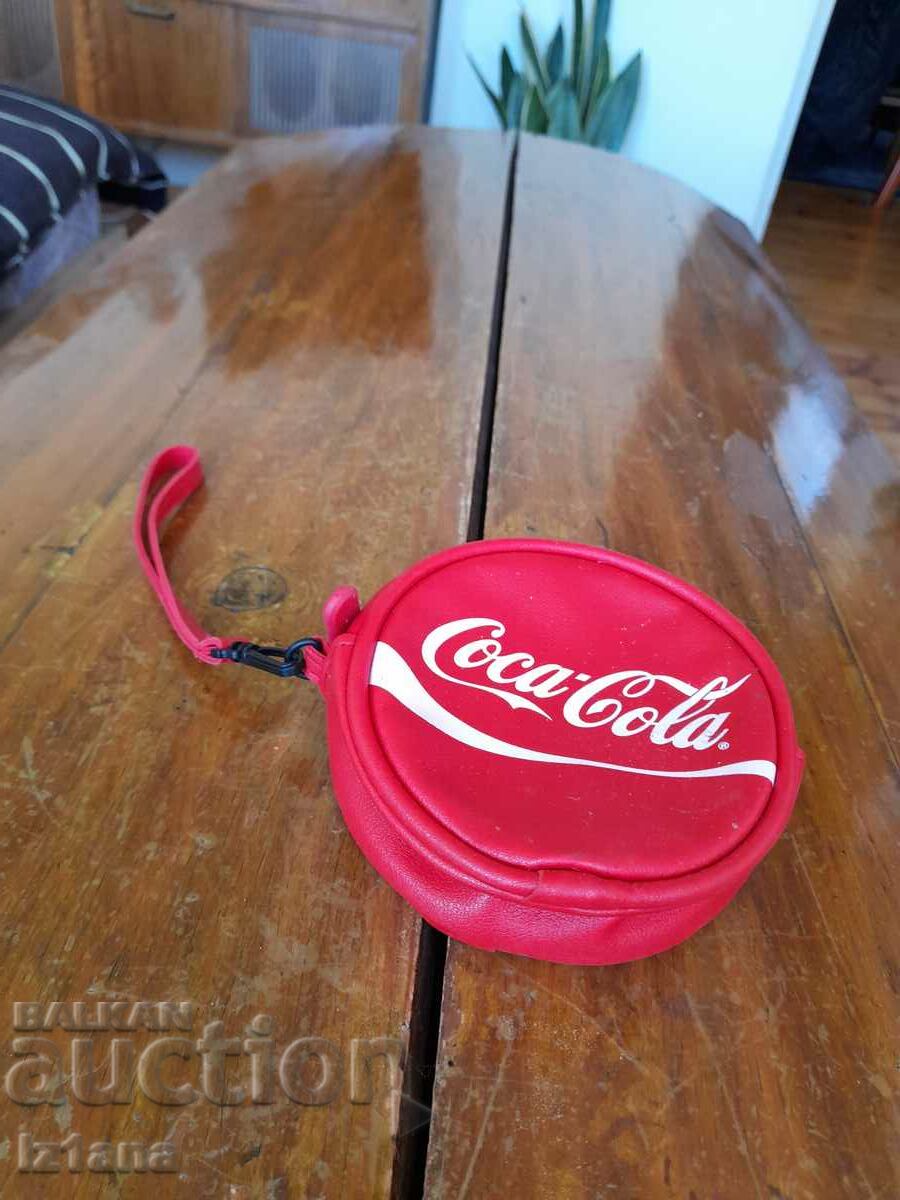 O toaletă veche Coca Cola, Coca Cola