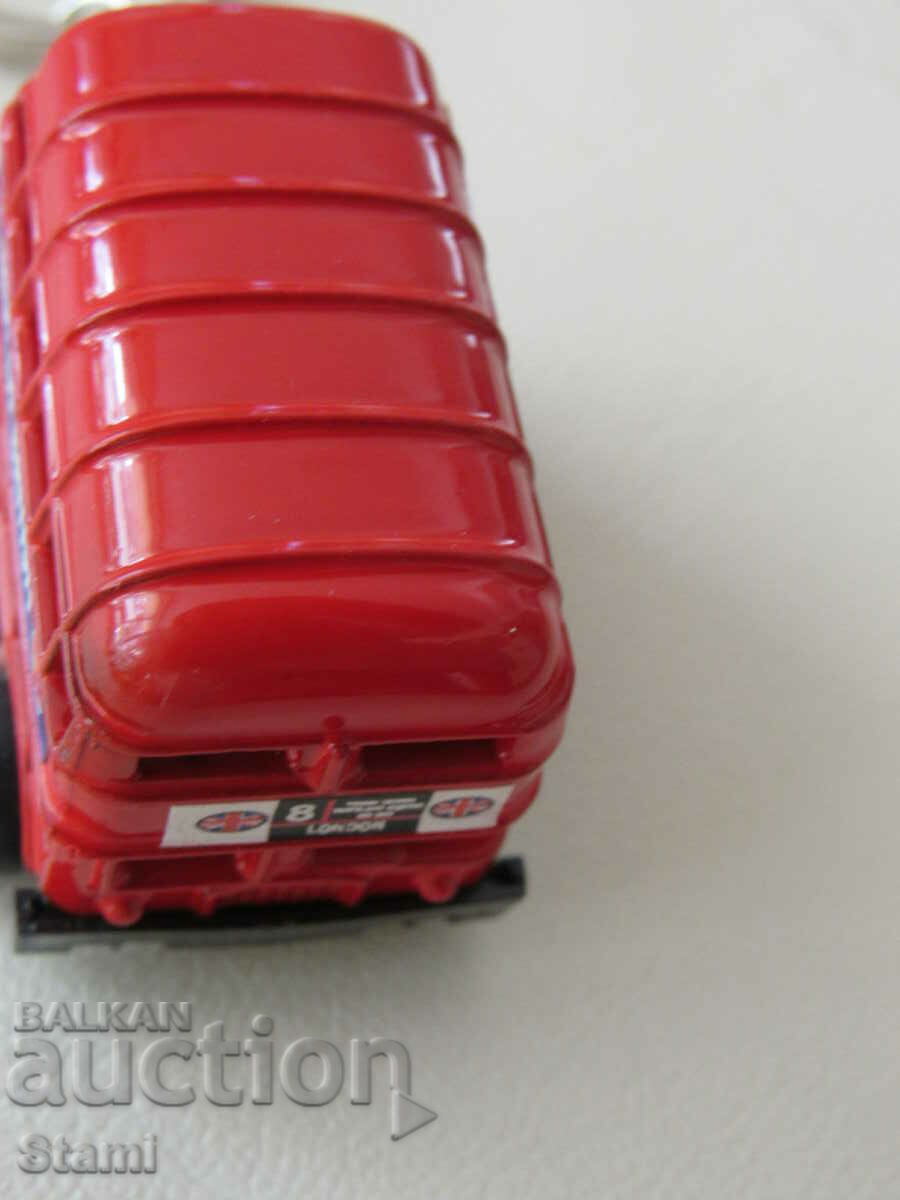 Metal key ring from Great Britain - series - 14 - 5 Metal key ring from Great Britain - series - 14 - 5