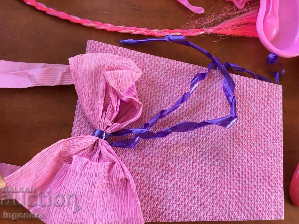 Auction  LOT OF TOYS AND FIGURES