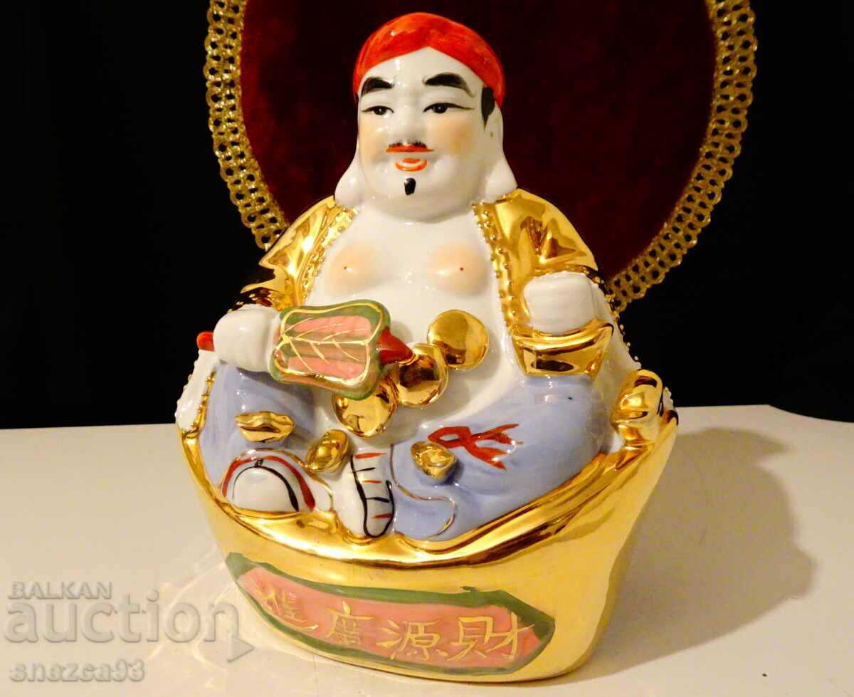 Figura Buddha din porțelan chinezesc, aur, feng shui.