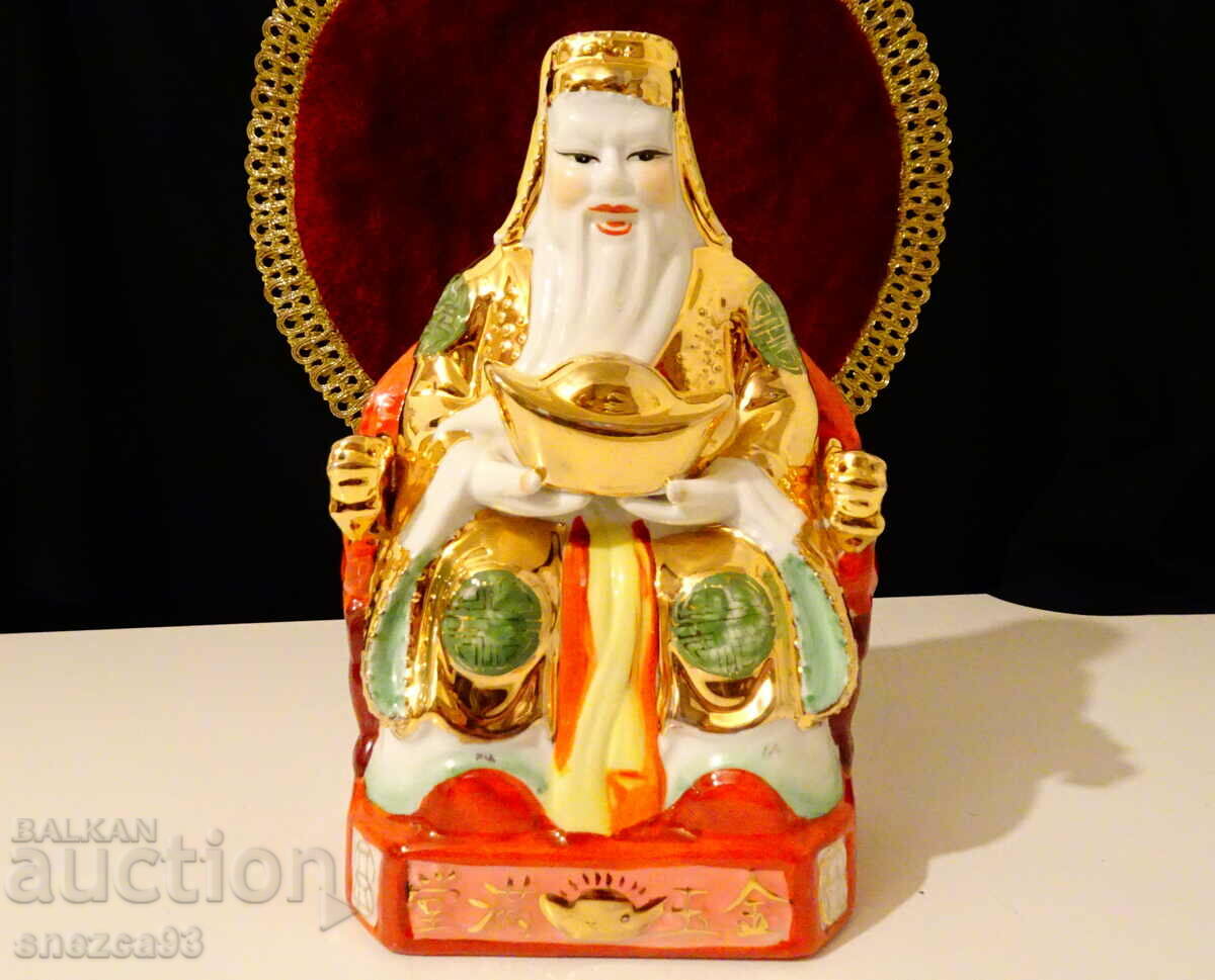 Chinese porcelain figure Lu-xin, gold, feng shui.