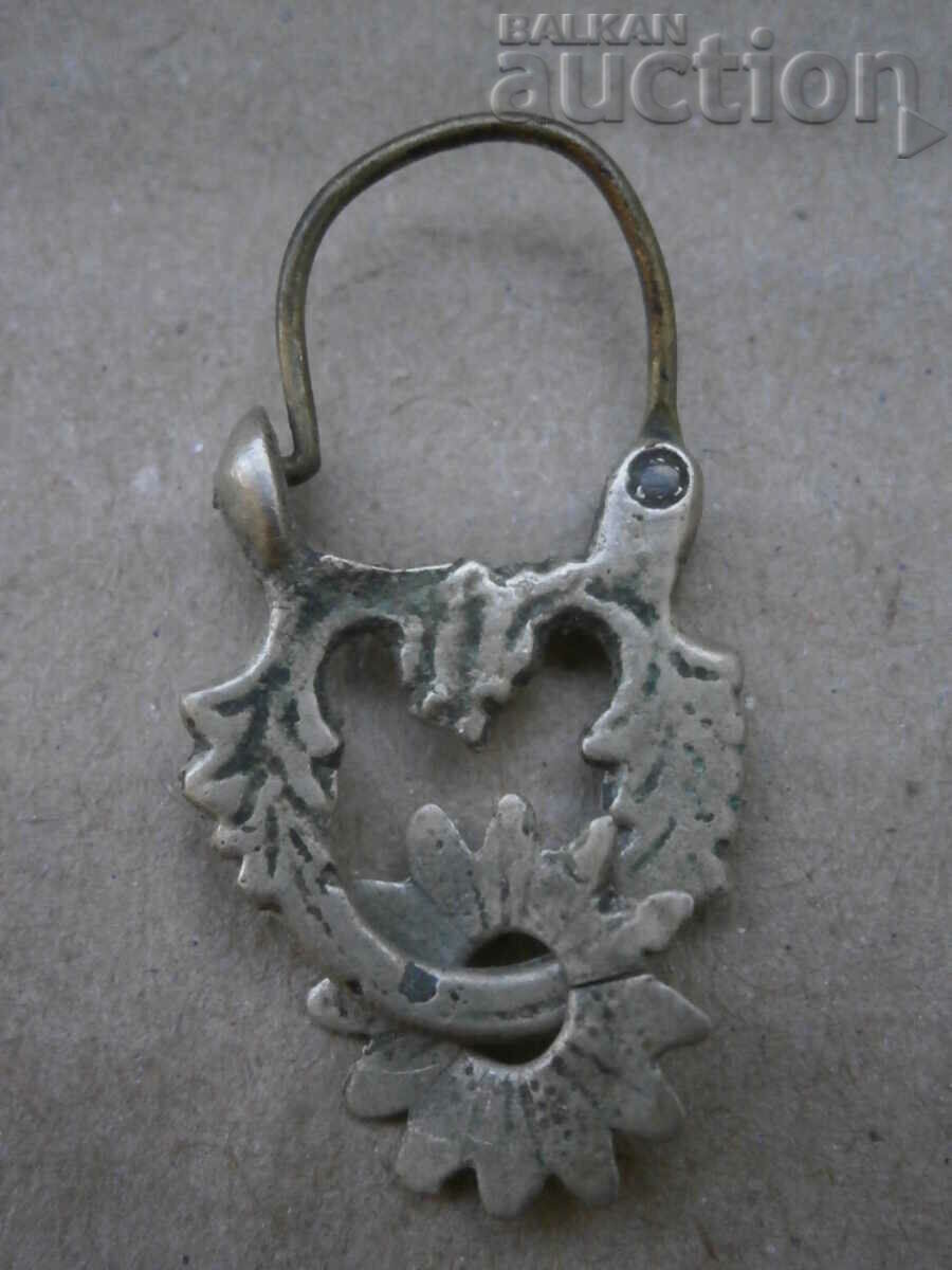 Delivery of renaissance earring shaker basket silver sochan MODEL Delivery of renaissance earring shaker basket silver sochan MODEL