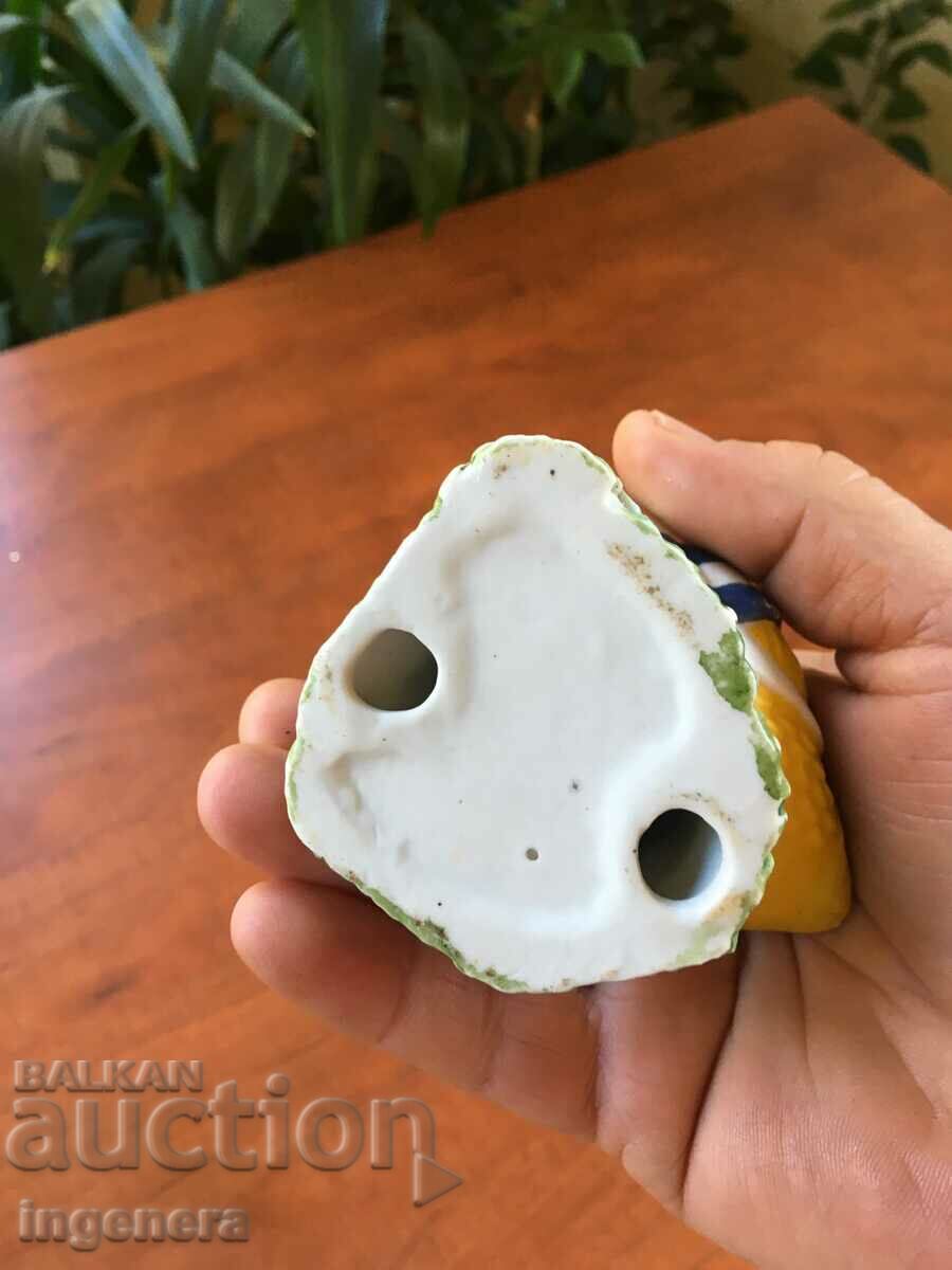 PORCELAIN FIGURE STATUETTE DUCK DUCK - 7 PORCELAIN FIGURE STATUETTE DUCK DUCK - 7