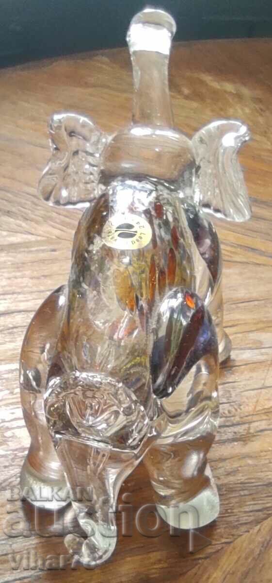 Auction Glass elephant figure Auction Glass elephant figure