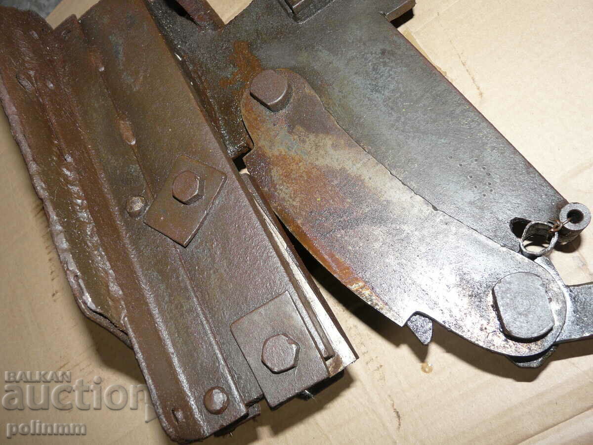 Delivery of Old Professional German Sheet Metal Guillotine - 2 Delivery of Old Professional German Sheet Metal Guillotine - 2