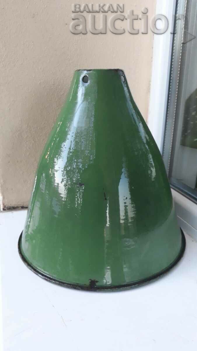 промишлен рефлектор ретро емайлирана лампа соц 70те с цена 31.00 лв. | € 15.85 промишлен рефлектор ретро емайлирана лампа соц 70те с цена 31.00 лв. | € 15.85