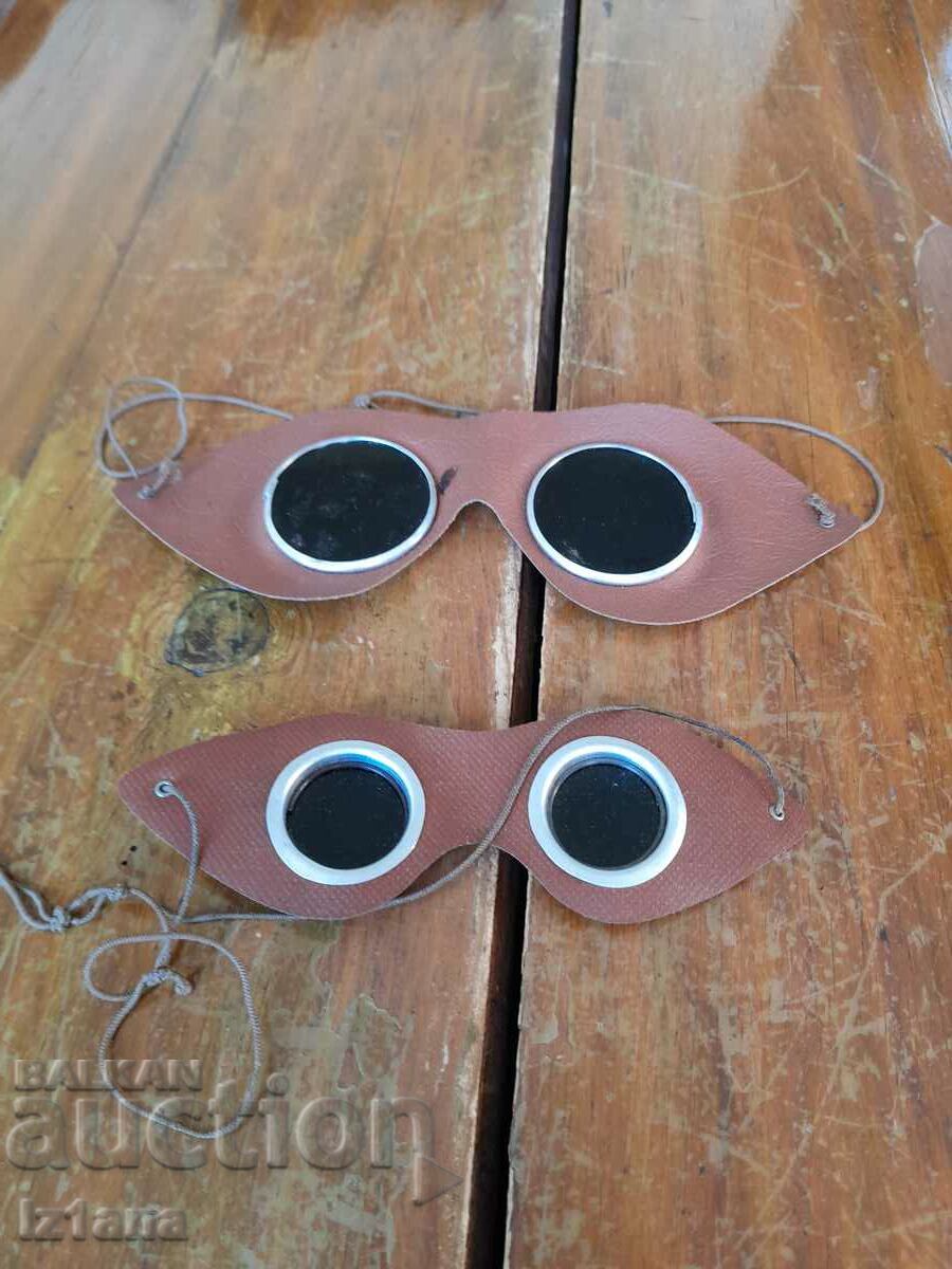 Delivery of Old safety glasses