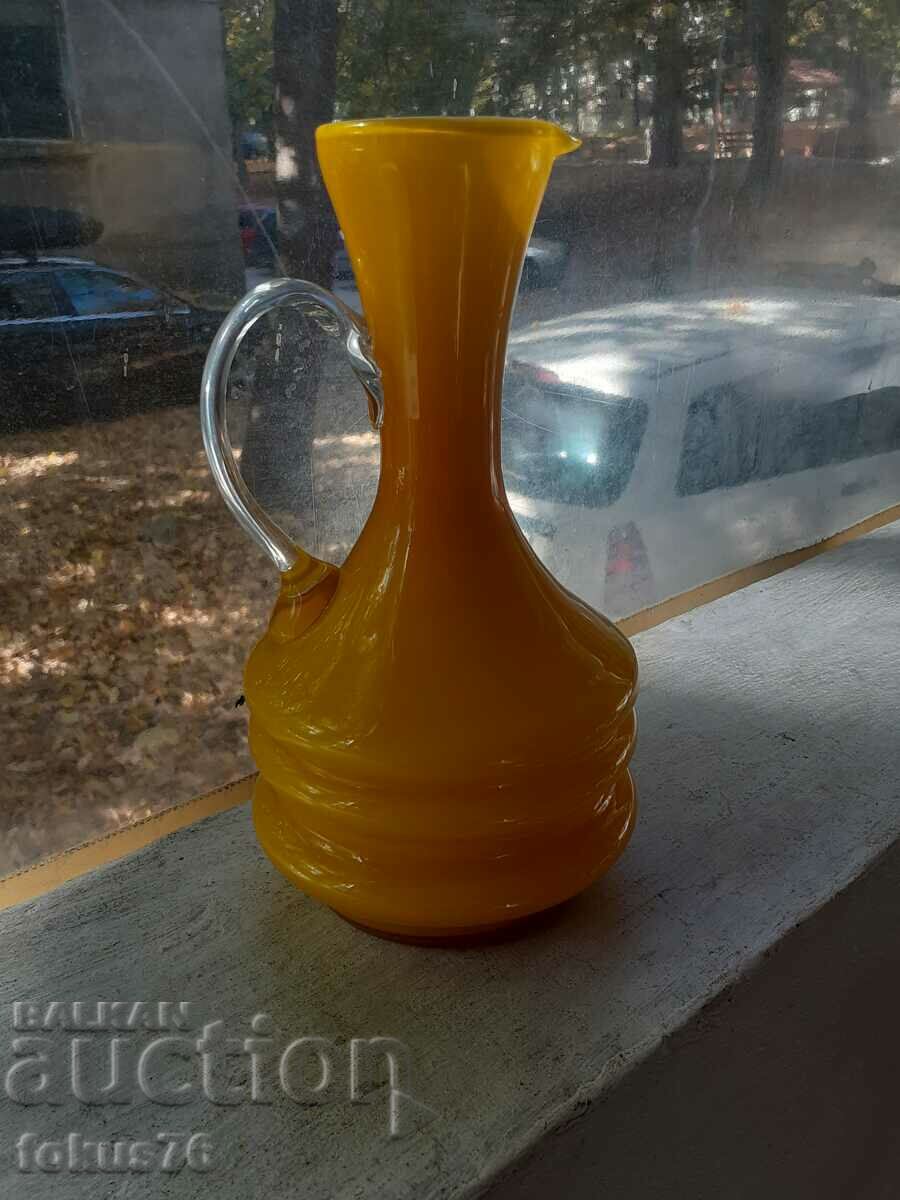 Auction Amazing Yellow Jug Carafe Decanter Auction Amazing Yellow Jug Carafe Decanter