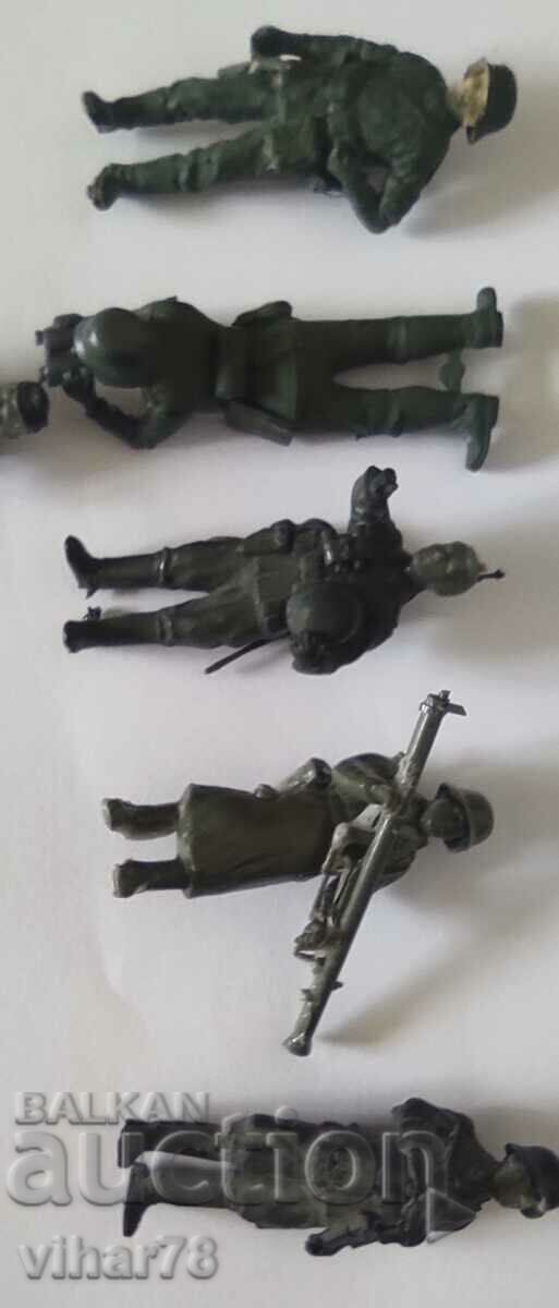 Plastic soldiers lot-5 pcs with price 31.99 BGN | € 16.36 Plastic soldiers lot-5 pcs with price 31.99 BGN | € 16.36