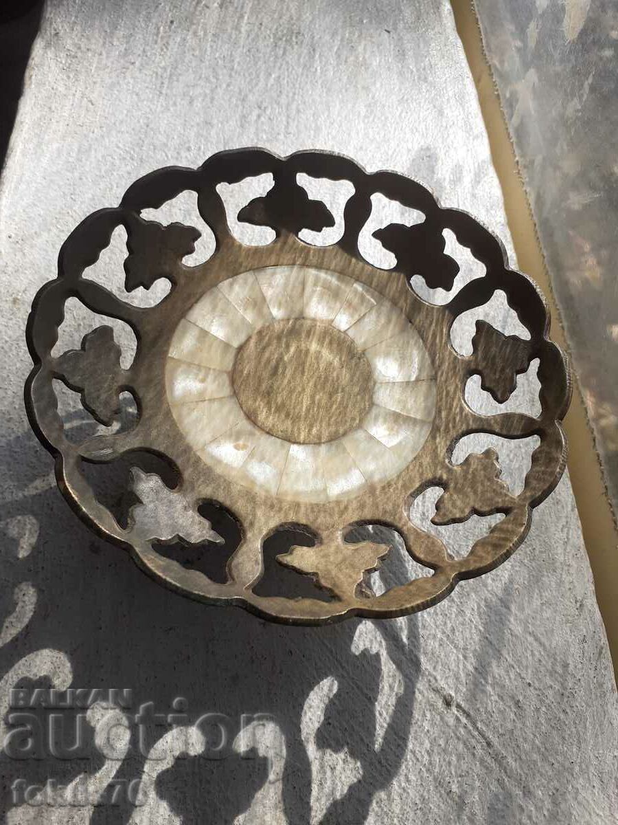 Auction  Small bronze saucer with mother of pearl