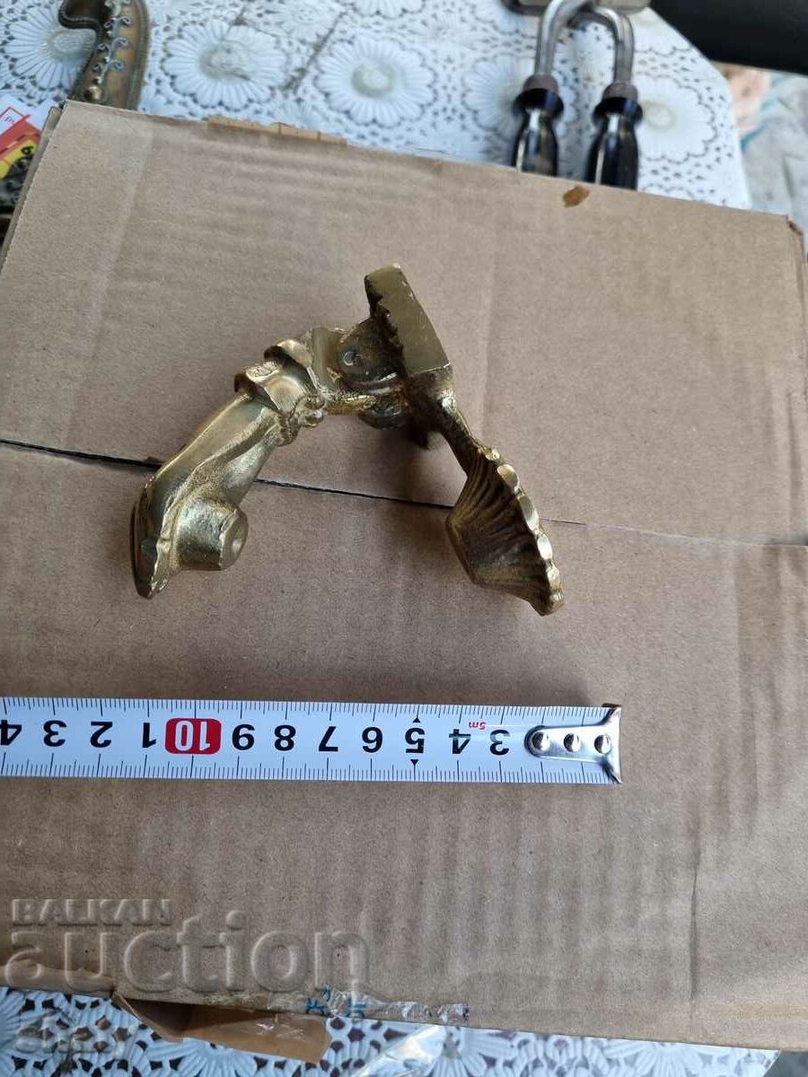 Bronze neck knock with price 45.00 BGN | € 23.01 Bronze neck knock with price 45.00 BGN | € 23.01