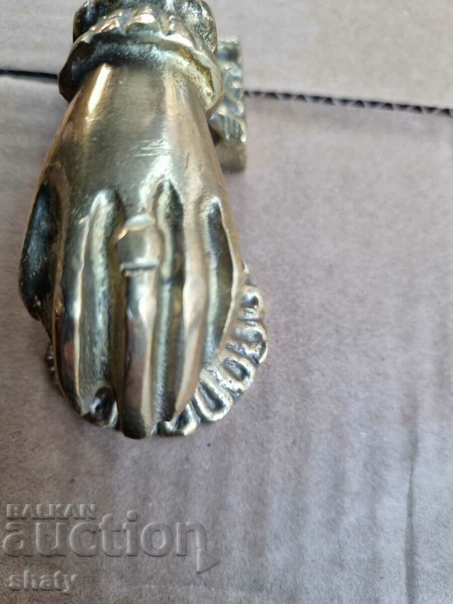 Bronze neck knock - 6 Bronze neck knock - 6