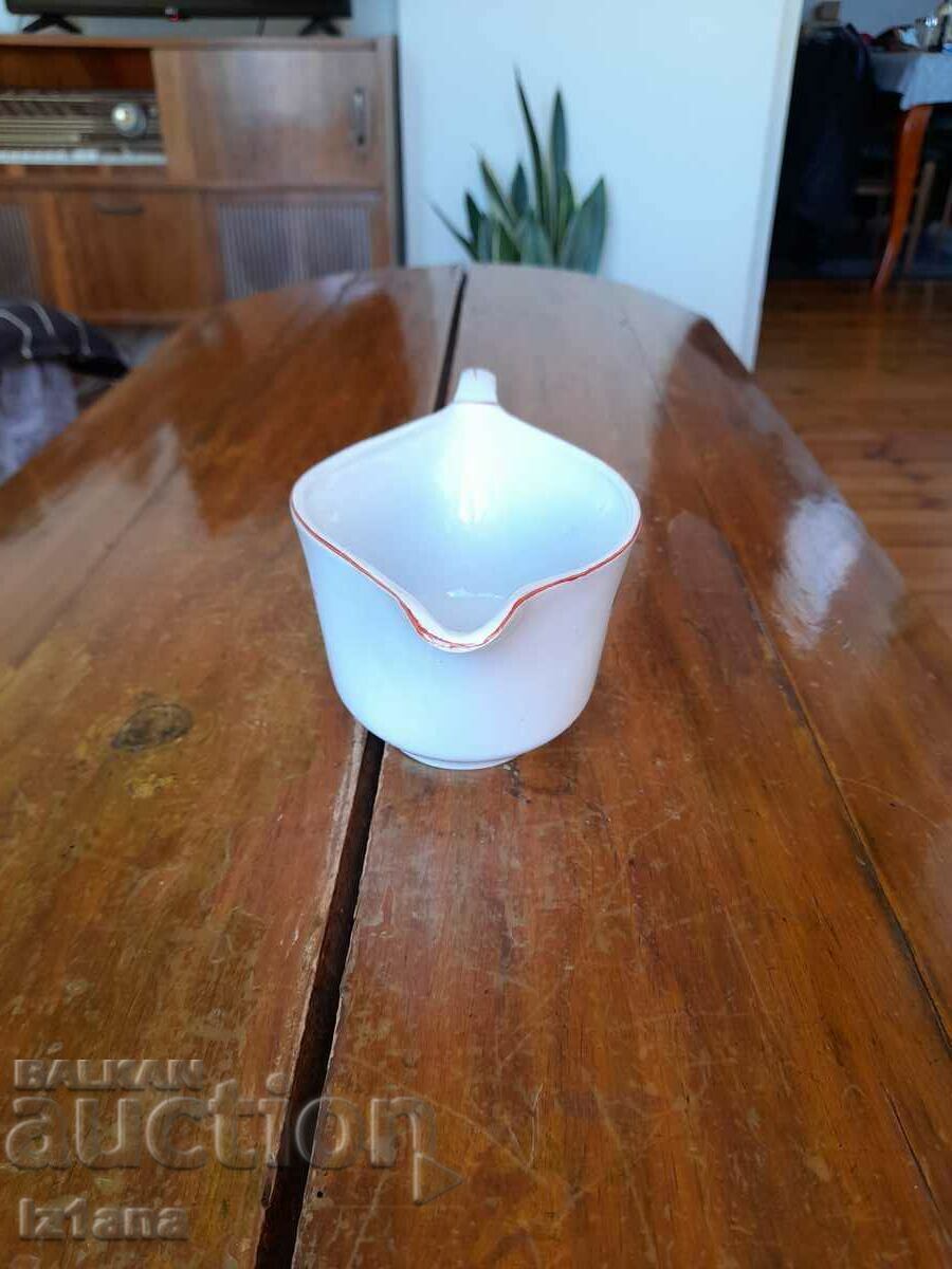 Old porcelain saucer with price 28.00 BGN | € 14.32 Old porcelain saucer with price 28.00 BGN | € 14.32