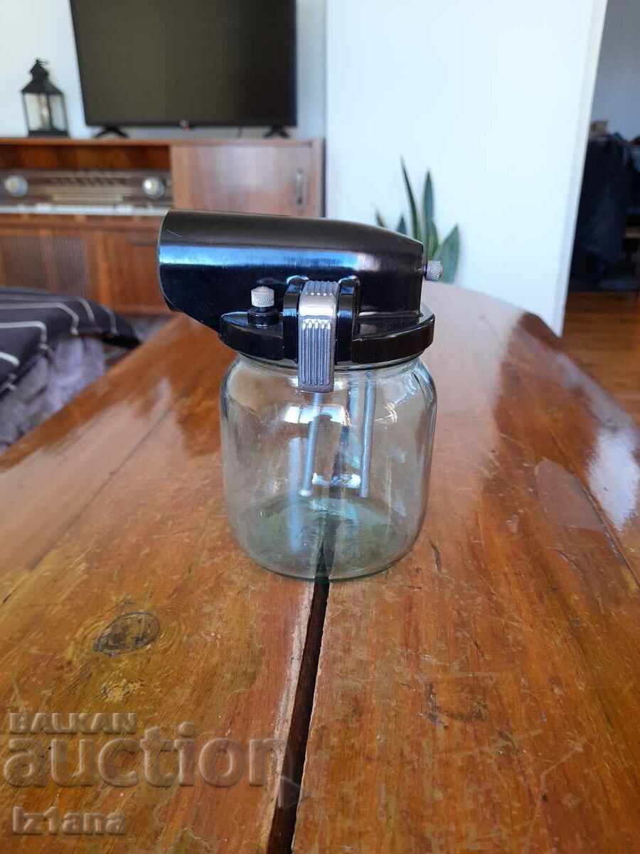 Licitație Borcan vechi pentru aspirator Licitație Borcan vechi pentru aspirator