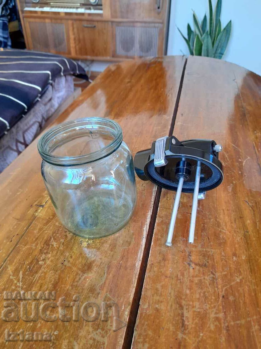 Borcan vechi pentru aspirator - 5 Borcan vechi pentru aspirator - 5