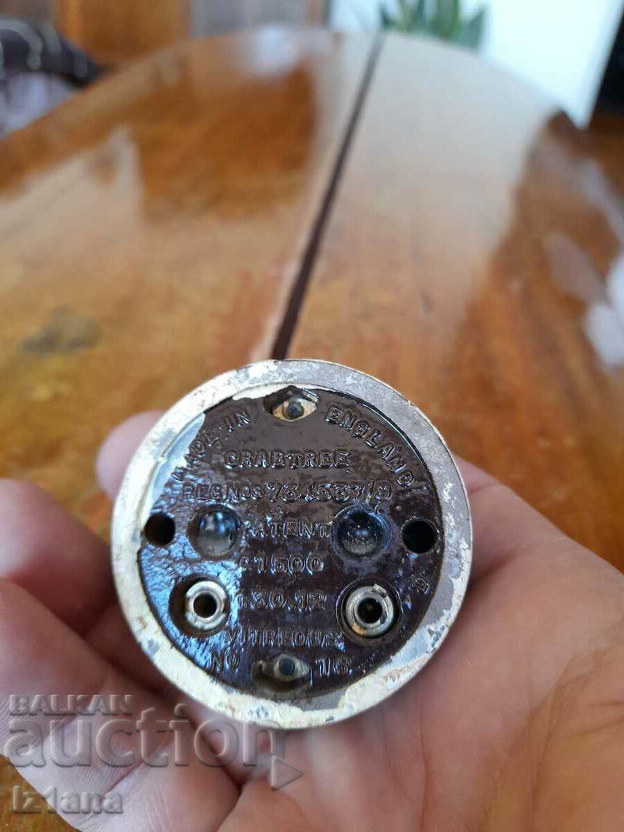 Delivery of Old electrical switch Delivery of Old electrical switch