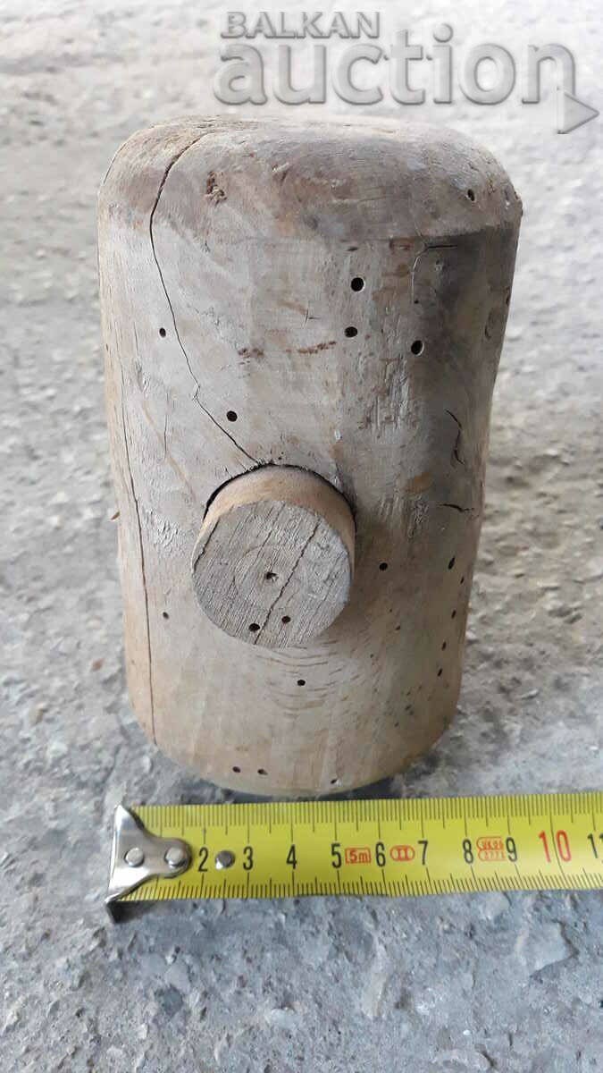 MASSIVE STAR WOODEN CHOCOLATE - EXCELLENT - 5