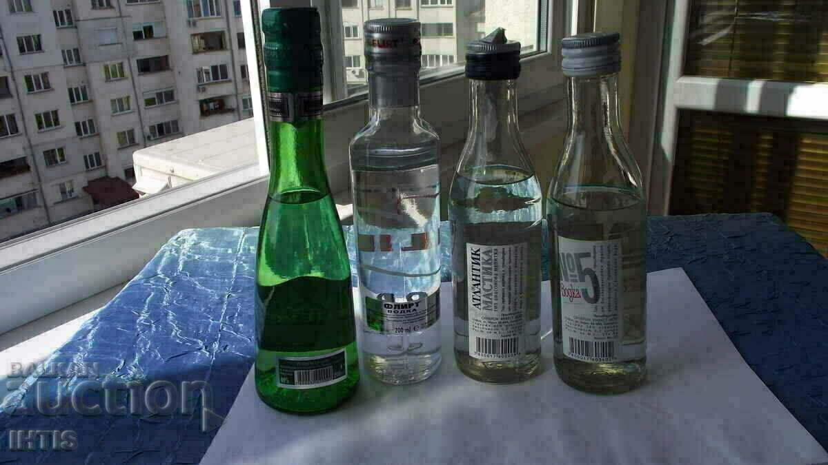 Auction BEVERAGES Bottles - 4 pcs. with alcohol 0.200 ml.-collection Auction BEVERAGES Bottles - 4 pcs. with alcohol 0.200 ml.-collection