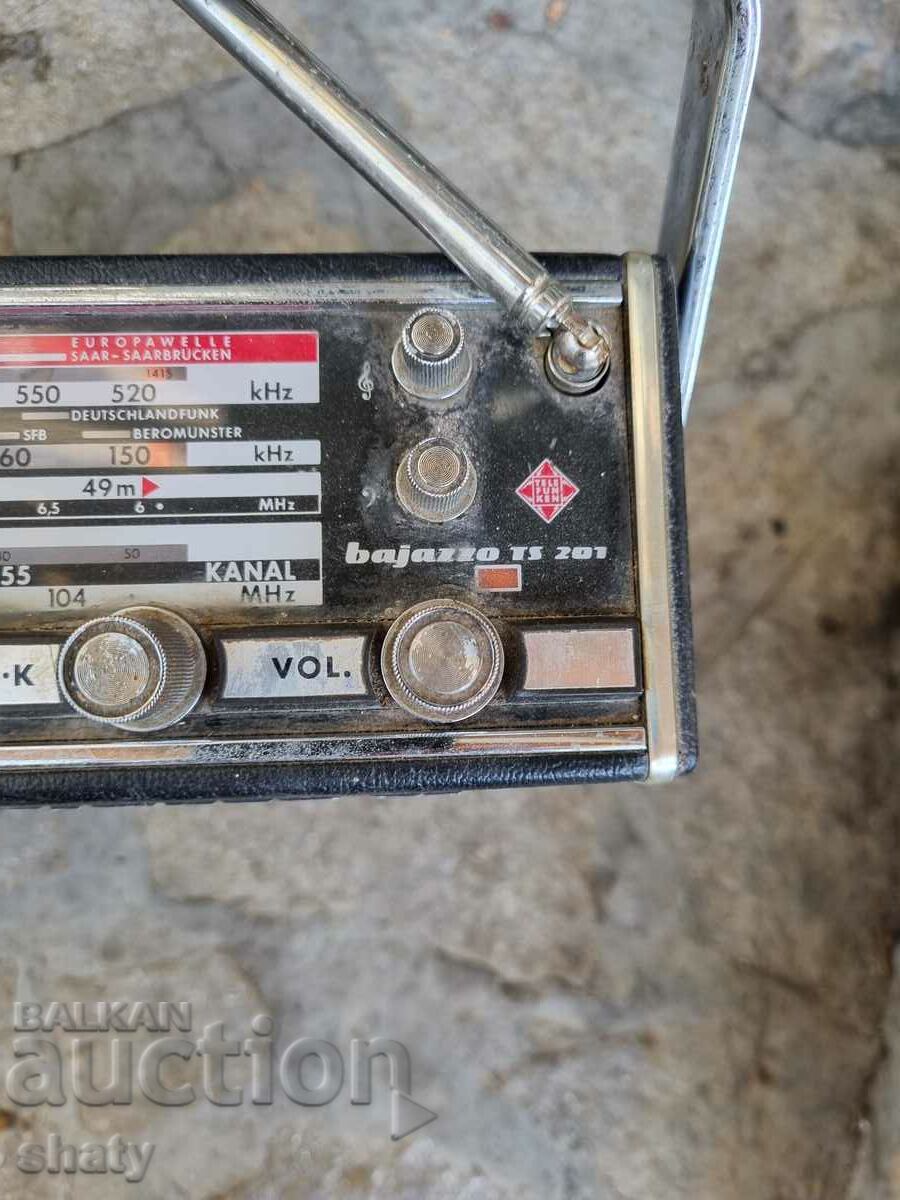 Old retro radio - 5