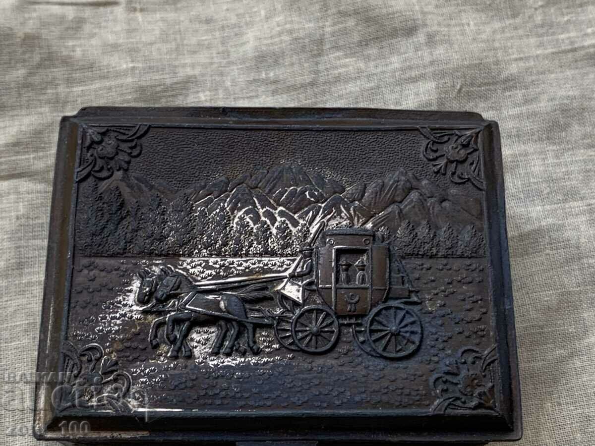 Delivery of Old metal Japanese box Delivery of Old metal Japanese box