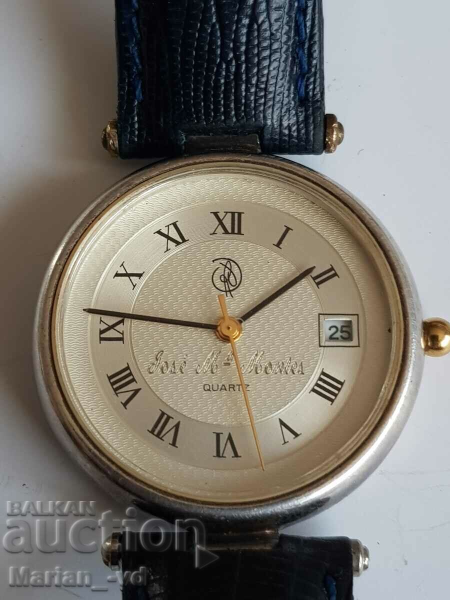 Παράδοση Ρολόι χειρός χαλαζία με ασημί θήκη Παράδοση Ρολόι χειρός χαλαζία με ασημί θήκη