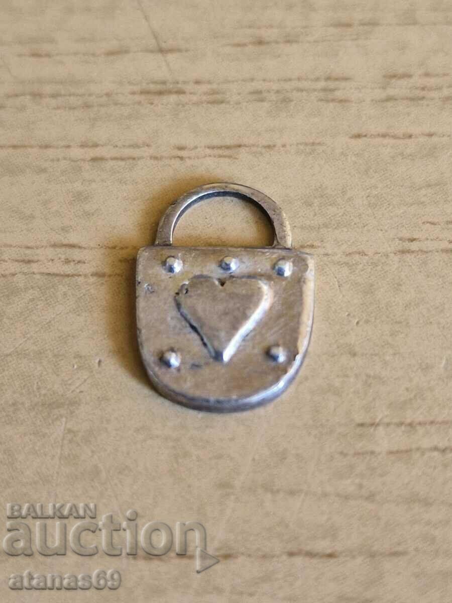 Pandantiv din argint - 1,33 g.