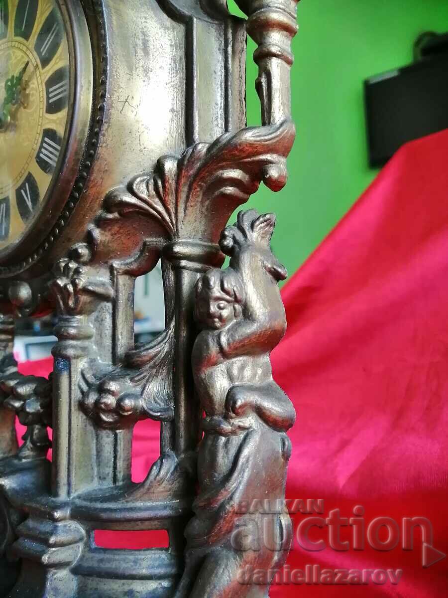 Licitație Vechi Ceas Baroc De Masă Mercedes Licitație Vechi Ceas Baroc De Masă Mercedes