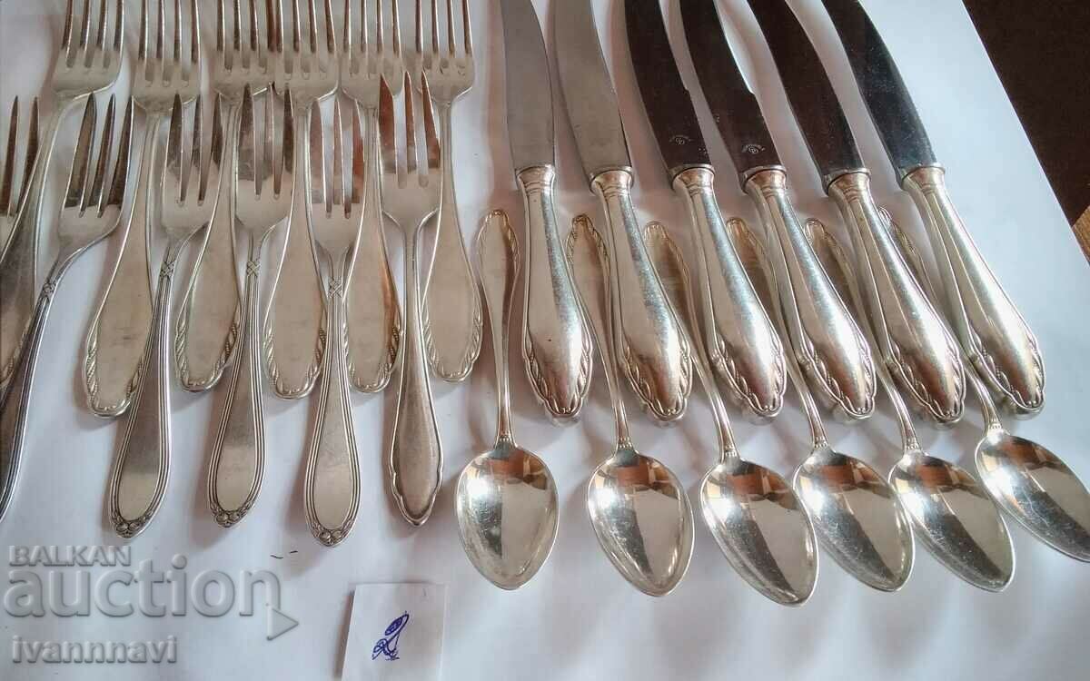 Auction Silver plated unused cutlery set Auction Silver plated unused cutlery set