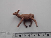 Figure animals: roe deer, roe deer.