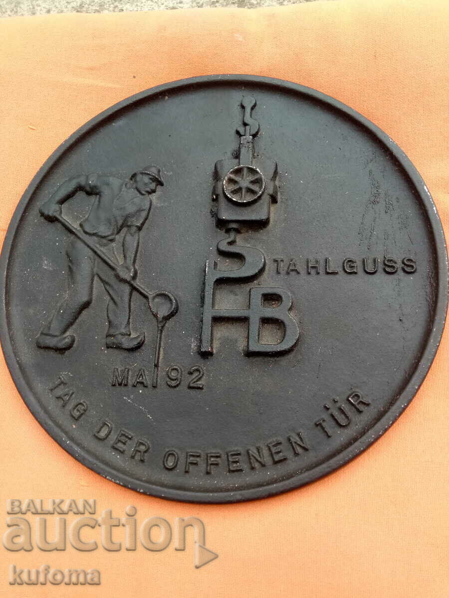 Стара чугунена табела