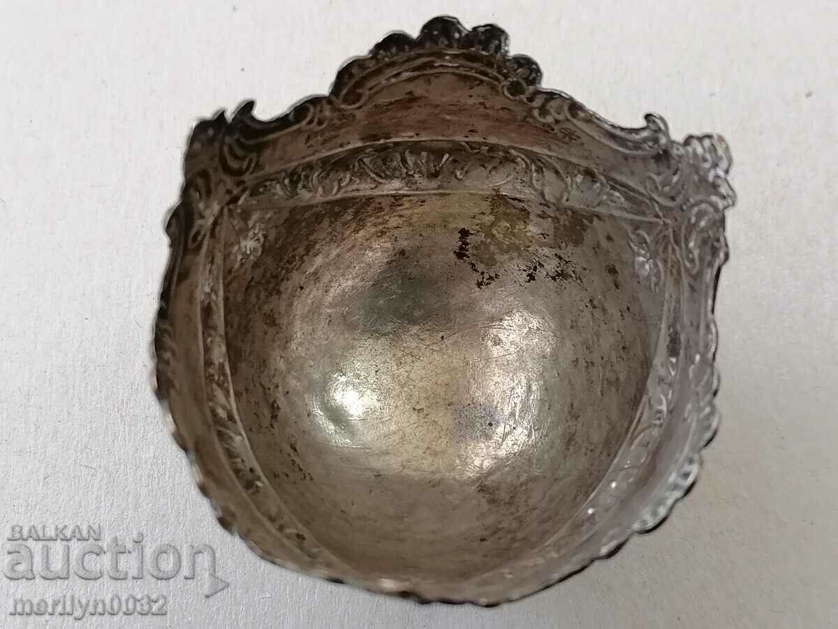 Delivery of Renaissance silver sparrow for Easter egg cup silver Delivery of Renaissance silver sparrow for Easter egg cup silver