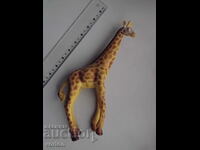 Figura mare, animale: Girafa - Hartungs Berlin.
