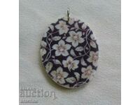 Japanese painted mother-of-pearl locket