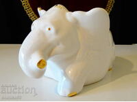 Elephant porcelain vessel, pot, gold.