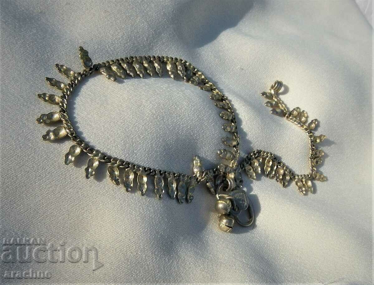 Auction Silver leg bracelet Auction Silver leg bracelet