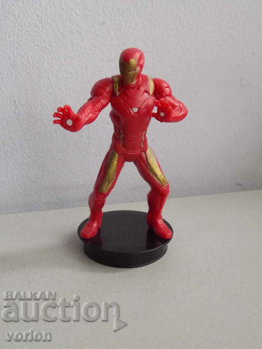 Figure from the premiere of the film: Captain America War Infinity.