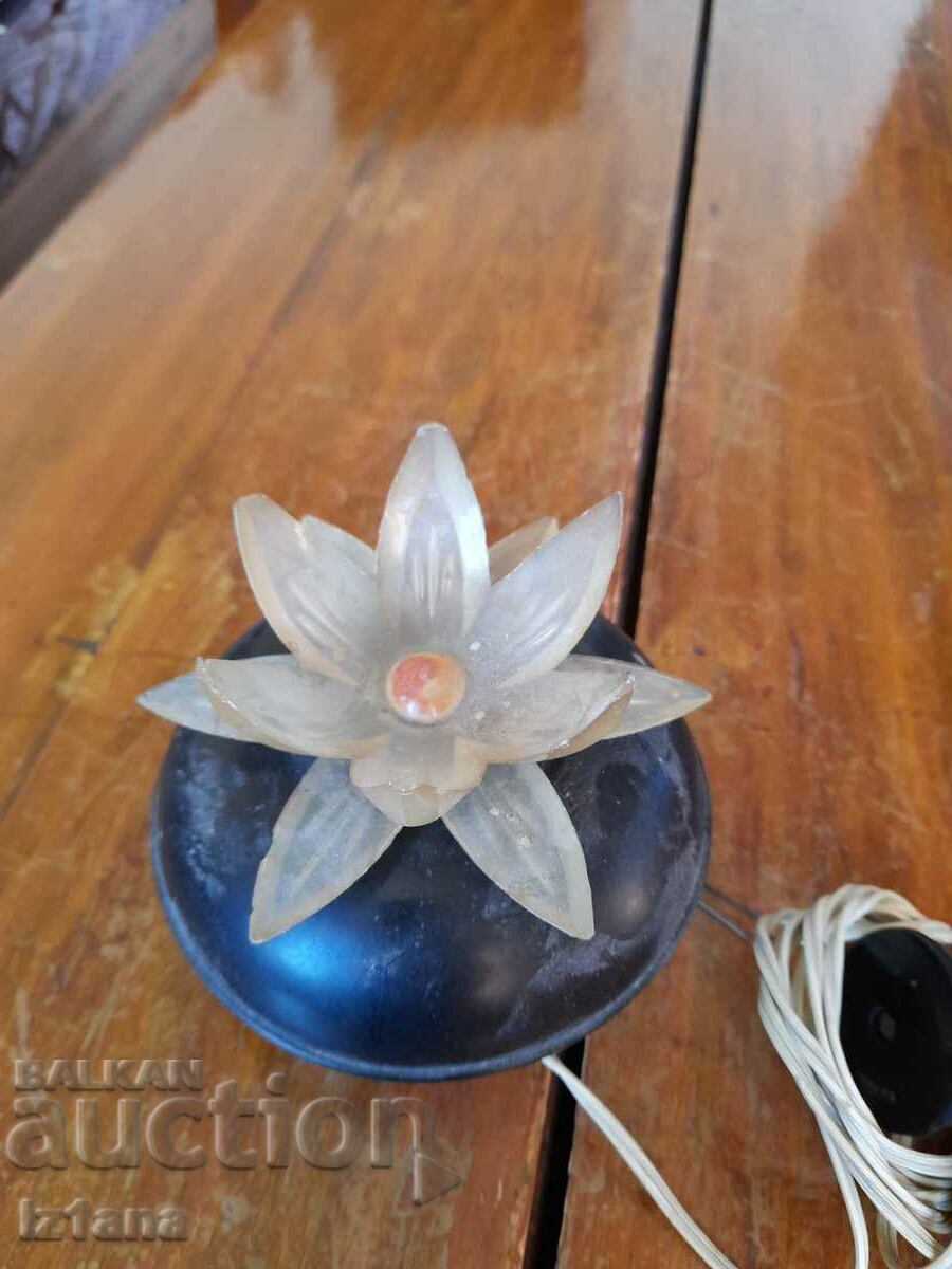 Auction Old decorative lamp Auction Old decorative lamp