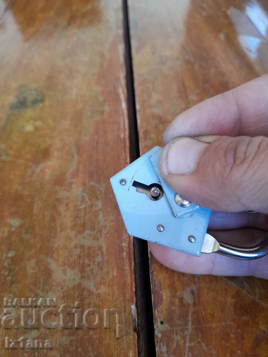 Delivery of Old Elzett Padlock Delivery of Old Elzett Padlock