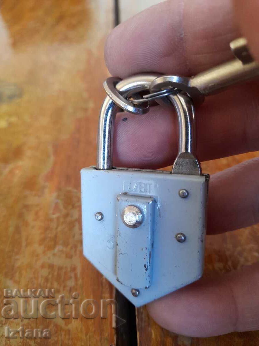 Old Elzett Padlock - 5 Old Elzett Padlock - 5