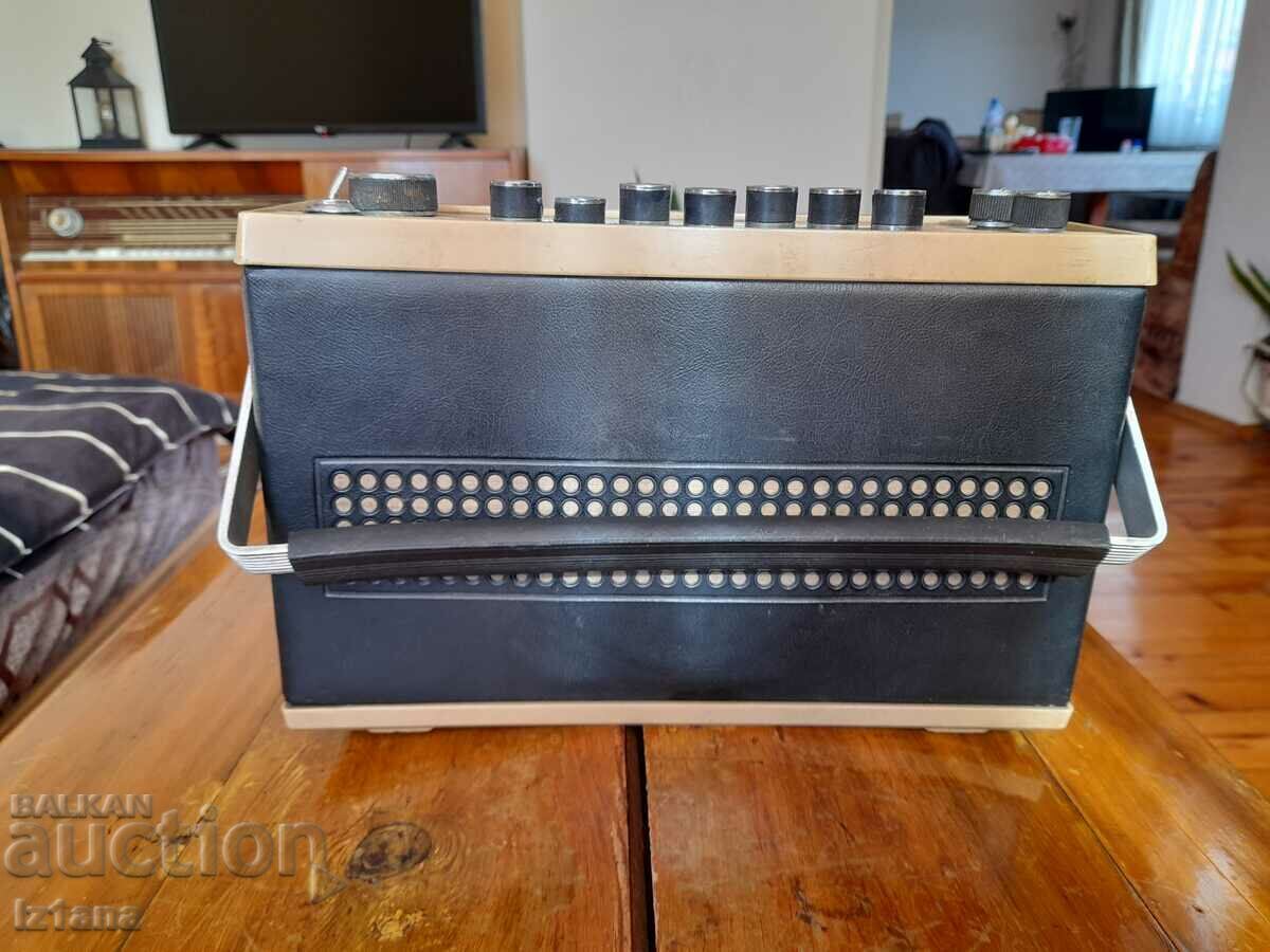 Auction Old radio, radio receiver Geolog Auction Old radio, radio receiver Geolog