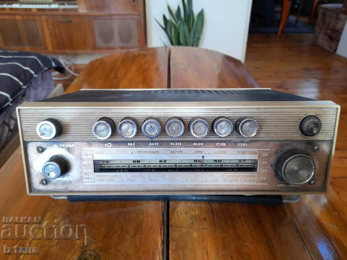 Old radio, radio receiver Geolog - 5 Old radio, radio receiver Geolog - 5