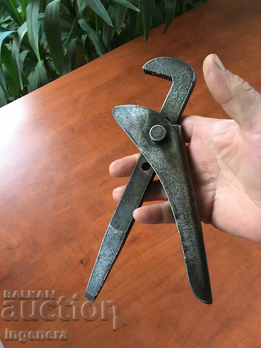 Delivery of KEY FRENCH MACHINE TOOL POCKET-OLD ENGLAND Delivery of KEY FRENCH MACHINE TOOL POCKET-OLD ENGLAND