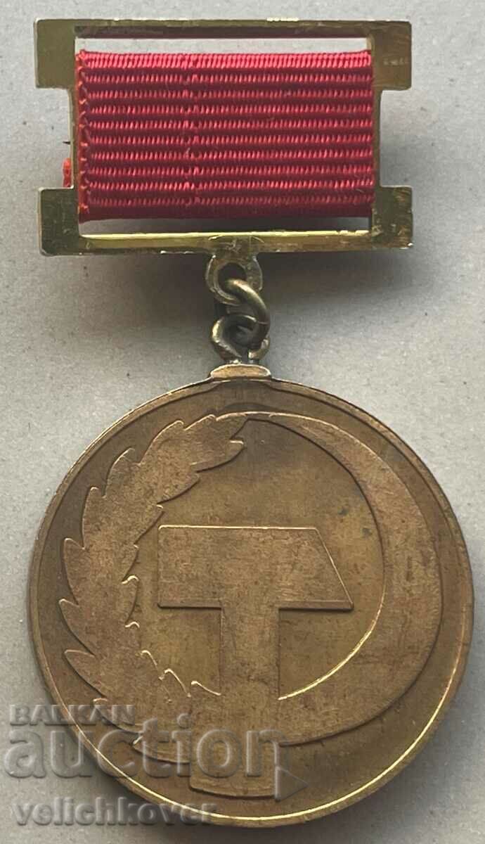 33370 Bulgaria medal 80 years. Trade Union Movement 1984