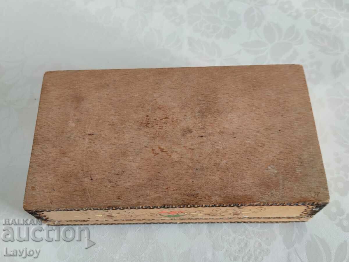 Pyrographed wooden box BNA - 6 Pyrographed wooden box BNA - 6