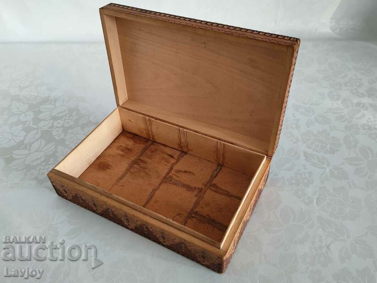 Παλιό πυρογραφικό ξύλινο κουτί - 5 Παλιό πυρογραφικό ξύλινο κουτί - 5