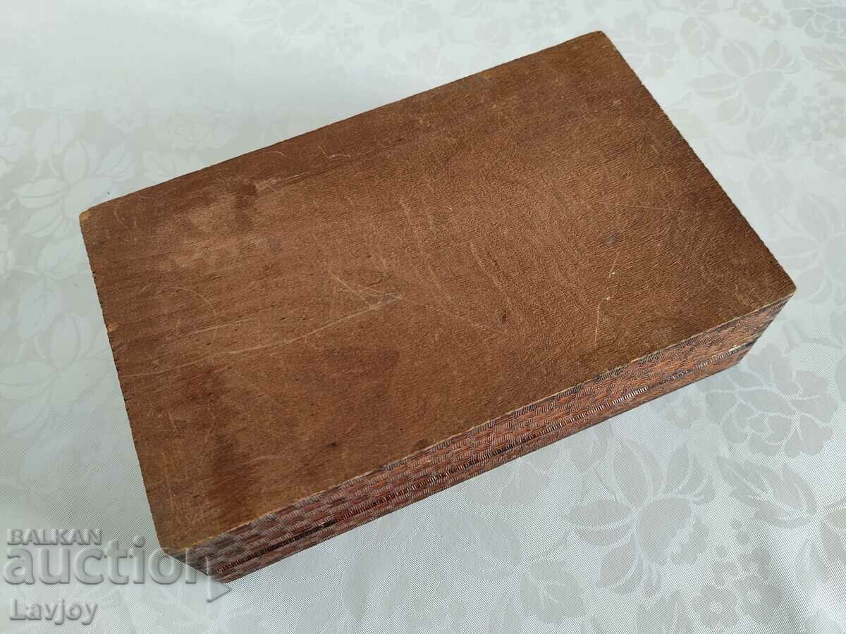 Παλιό πυρογραφικό ξύλινο κουτί - 6 Παλιό πυρογραφικό ξύλινο κουτί - 6