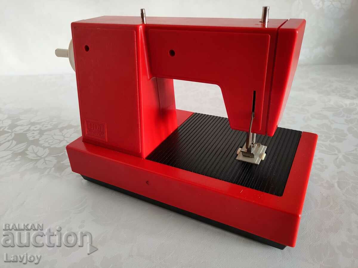 Delivery of PIKO spielwaren Michaela children's sewing machine Delivery of PIKO spielwaren Michaela children's sewing machine