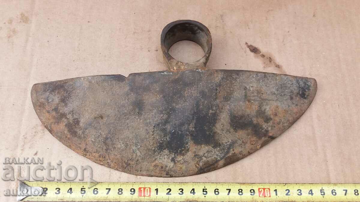 WROUGHT RENAISSANCE WROUGHT HOE with price 4.99 BGN | € 2.55 WROUGHT RENAISSANCE WROUGHT HOE with price 4.99 BGN | € 2.55