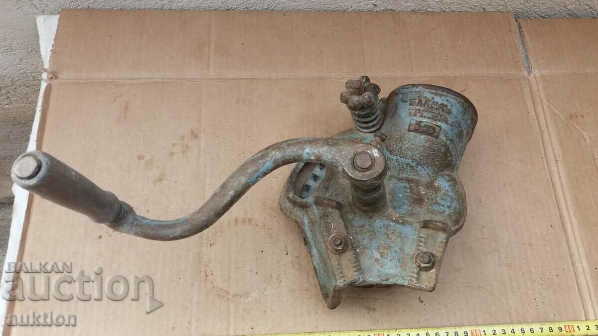 Auction EXCELLENT MACHINE FOR CORN, CORN Auction EXCELLENT MACHINE FOR CORN, CORN